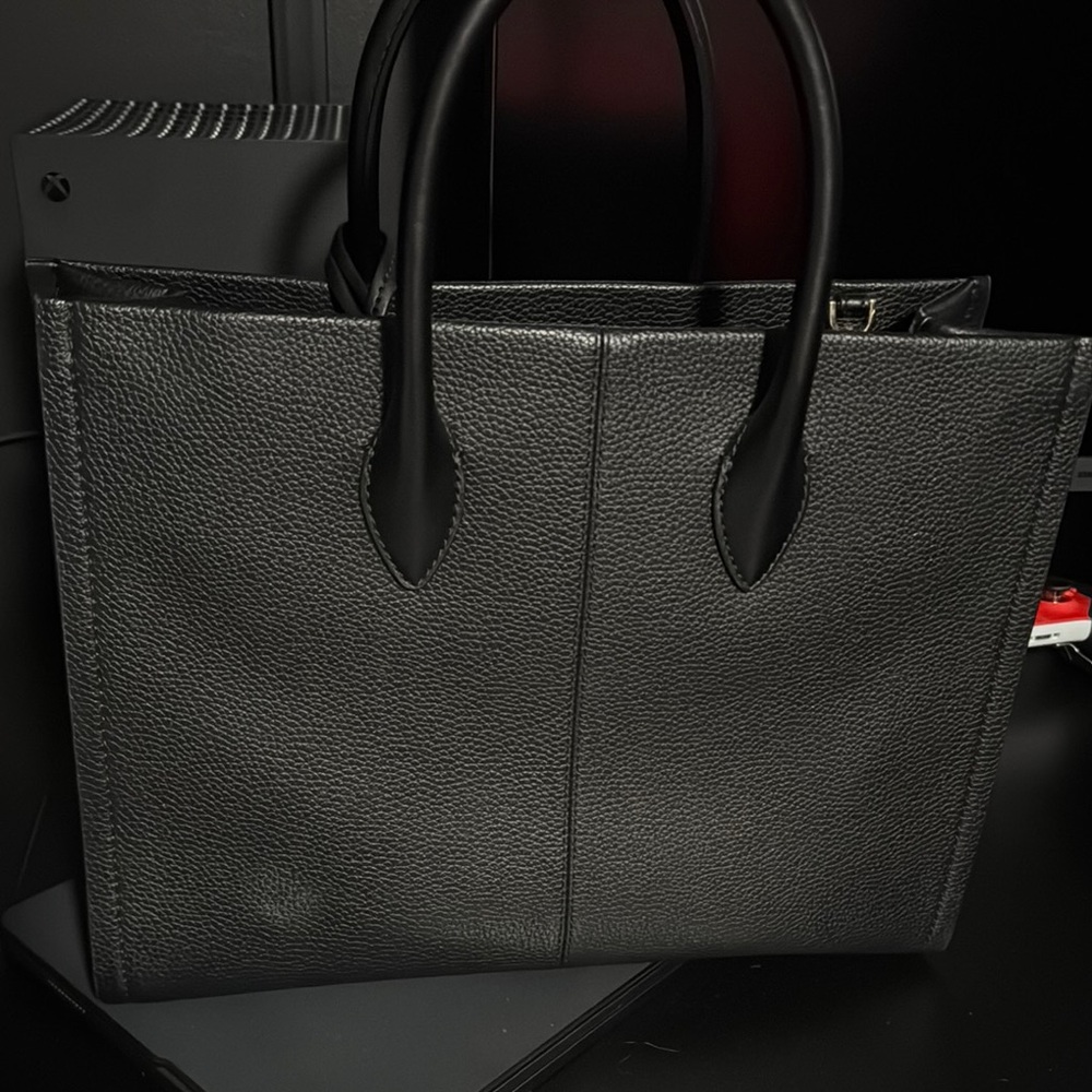 Elegant Black Leather Tote Bag